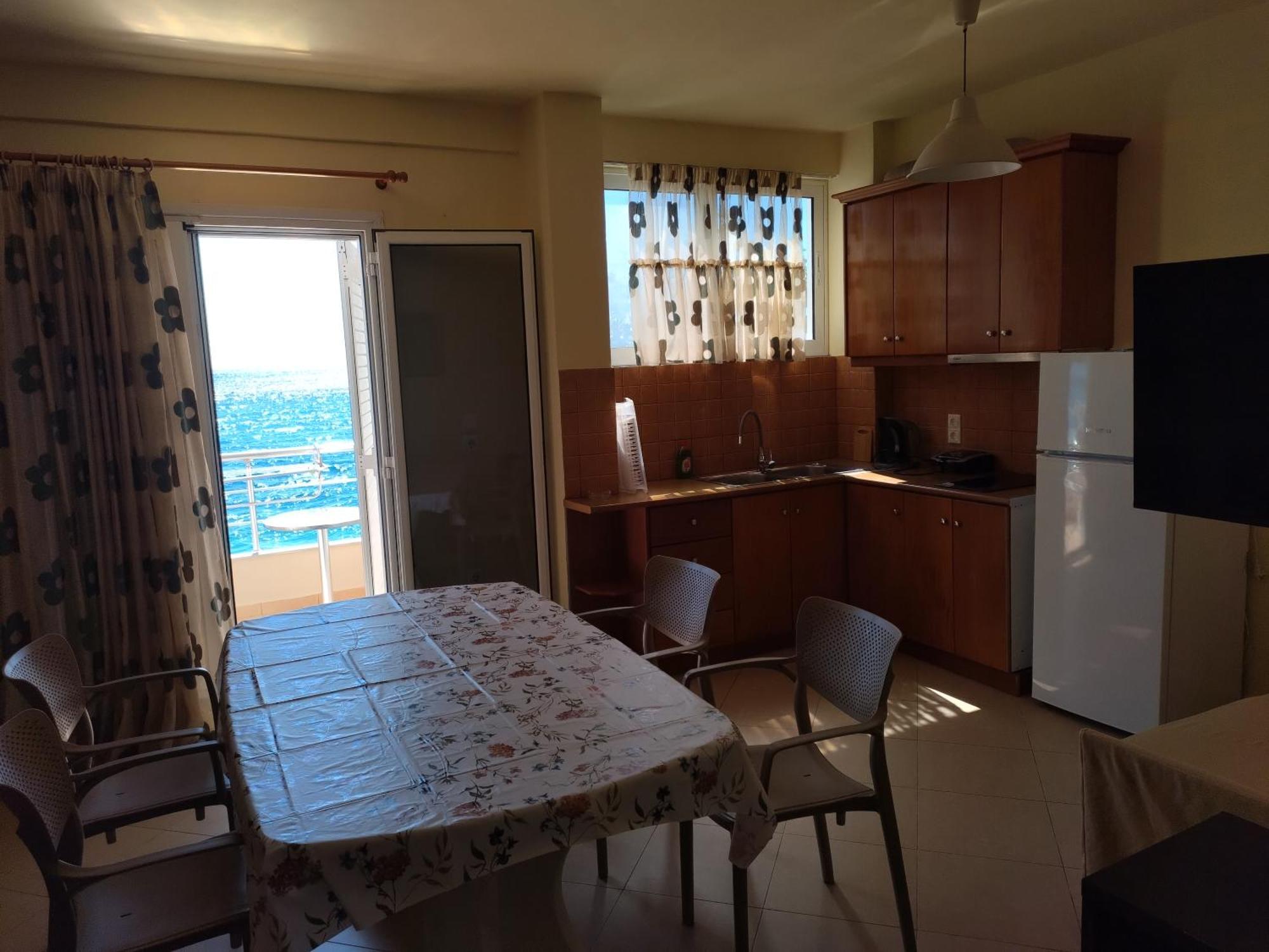 Magic Ionian Apartments & Rooms Himare Esterno foto